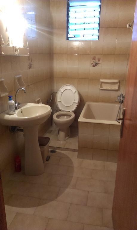 Virginia'S Rooms Plataria Bilik gambar